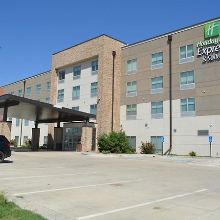 Holiday Inn Express & Suites Либерал Екстериор снимка