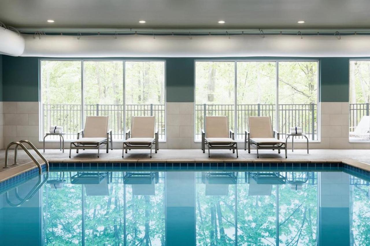 Holiday Inn Express & Suites Либерал Екстериор снимка